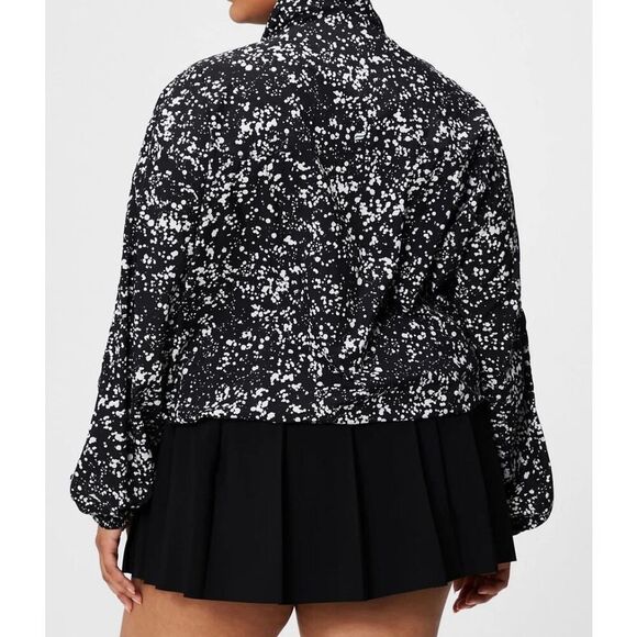 Fabletics Oversized Flyweight Windbreaker size M - Picture 9 of 9